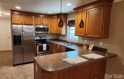 1404 W Mauney Avenue, Gastonia, NC 28052