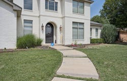 2301 N Dogwood Ln, Pampa, TX 79065