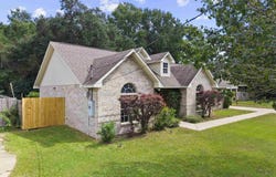 5078 E Spencer Field Rd, Pace, FL 32571