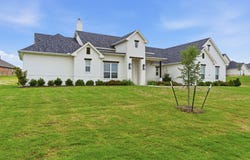 815 Wind River Pass, Azle, TX 76020