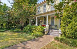 809 Montgomery Ave, Sheffield, AL 35660