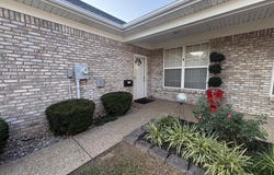 134 Shawnee Ct, Shepherdsville, KY 40165