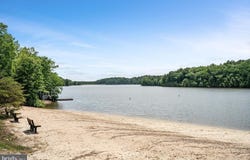 1003 W MASTERS Drive, CROSS JUNCTION, VA 22625