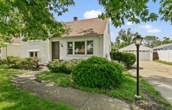 7742 S Oketo Avenue, Bridgeview, IL 60455