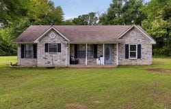 300 Rs County Road 3367, Emory, TX 75440