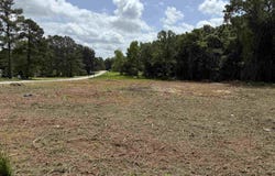 240 DEMEKA Rd, Somerville, TN 38068-0000
