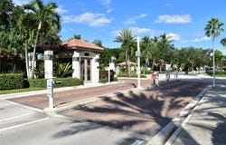 952 Sevilla Cir, Weston, FL 33326