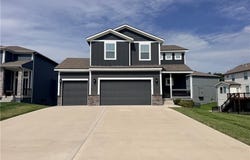 1244 Hillmann Lane, Warrensburg, MO 64093