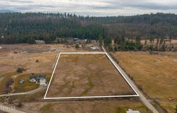S Beaver Lake Rd, Athol, ID 83801