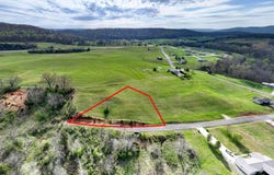 Saddlebrook Drive, Sparta, TN 38583