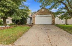 6276 Briargate Drive, Zionsville, IN 46077