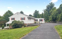2210 BERKSHIRE Road, LANCASTER, PA 17603