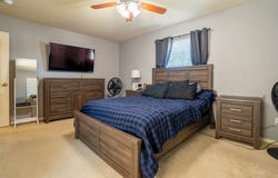 424 NE Murphy Road, Burleson, TX 76028