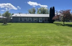 33291 Maryann Drive, Colon, MI 49040