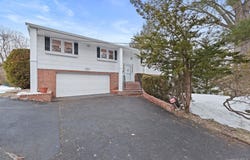 32 Bramble Brook Road, Ardsley, NY 10502