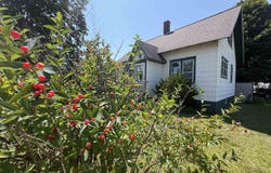 1225 Washington Avenue, Escanaba, MI 49829