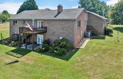 103 April Ln, Vinton, VA 24179