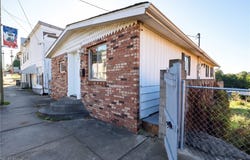 205 E High St, Flushing, OH 43977
