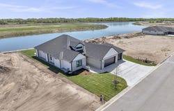8317 Waterway Ct, Maize, KS 67101