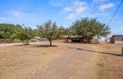1511 Cactus Drive, Levelland, TX 79336