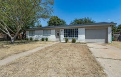321 E Pine Street, Jacksboro, TX 76458