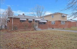 6377 Ledgebrook Drive, Brook Park, OH 44142