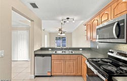 1227 SE 23rd Place, Cape Coral, FL 33990