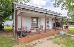 102 E Charles Street, Doniphan, MO 63935
