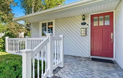 17 Willben Lane, Plainview, NY 11803