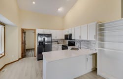 834 Wescott Square, Eagan, MN 55123