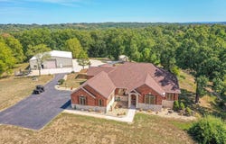 8 Mission Ridge Lane, Reeds Spring, MO 65737