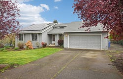 22735 SE NAOMI Dr, Damascus, OR 97089