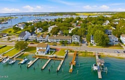 125 Front Street, Beaufort, NC 28516