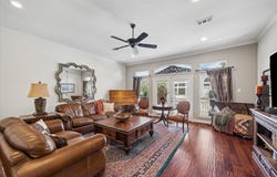 5719 Maxie St, Houston, TX 77007