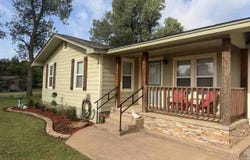155 Twin Circle Dr, Elgin, OK 73538