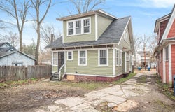 1214 Oak Street, Kalamazoo, MI 49008