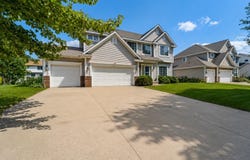 6005 NW 97th Street, Johnston, IA 50131