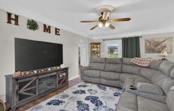637 Violet Ln, Marion, VA 24354