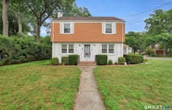 11 Battista Road, Manchester, CT 06040