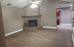 5005 Crestwood Dr, Schertz, TX 78108