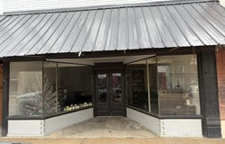 111 E Jackson Street, Belzoni, MS 39038