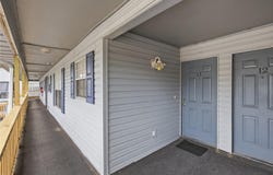 313 DIRKSEN Drive, DEBARY, FL 32713