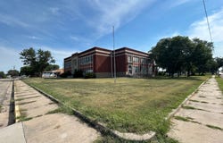 200 S Haynes St, Glasco, KS 67445