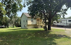 508 10th St, Valley Falls, KS 66088