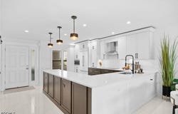 533 La Peninsula Boulevard, Naples, FL 34113
