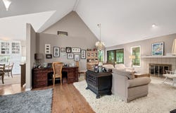 1084 Larkspur Lane, Darien, IL 60561