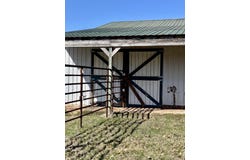 11 S Dade 203, Everton, MO 65646