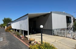 1724 Minnewawa Avenue, Clovis, CA 93612