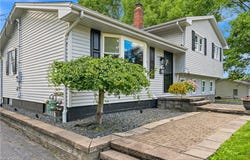 273 Blueberry Drive, Columbiana, OH 44408