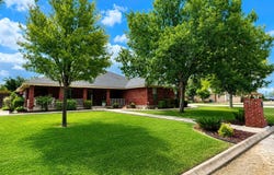 104 S Broadview, Del Rio, TX 78840